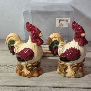 Hand painted Rooster Salt & Pepper Shakers
